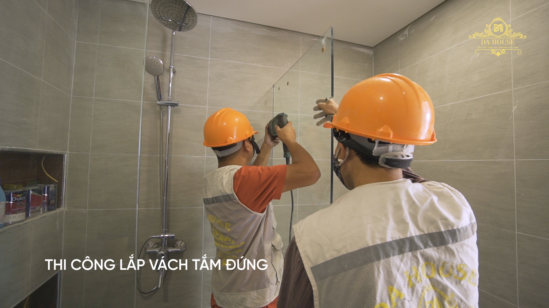 Lắp vách tắm (3)