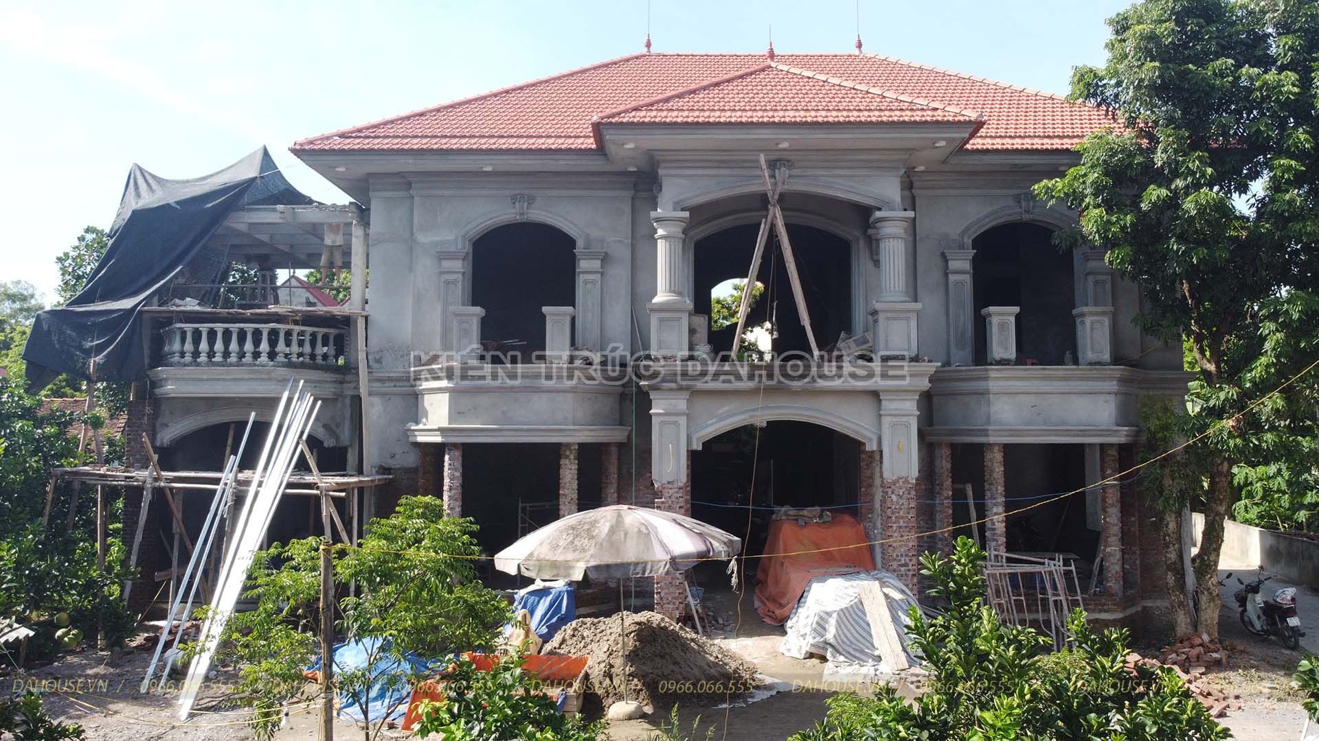 Update tiến độ thi công biệt thự tân cổ điển 2 tầng ở Hà Nội (1)
